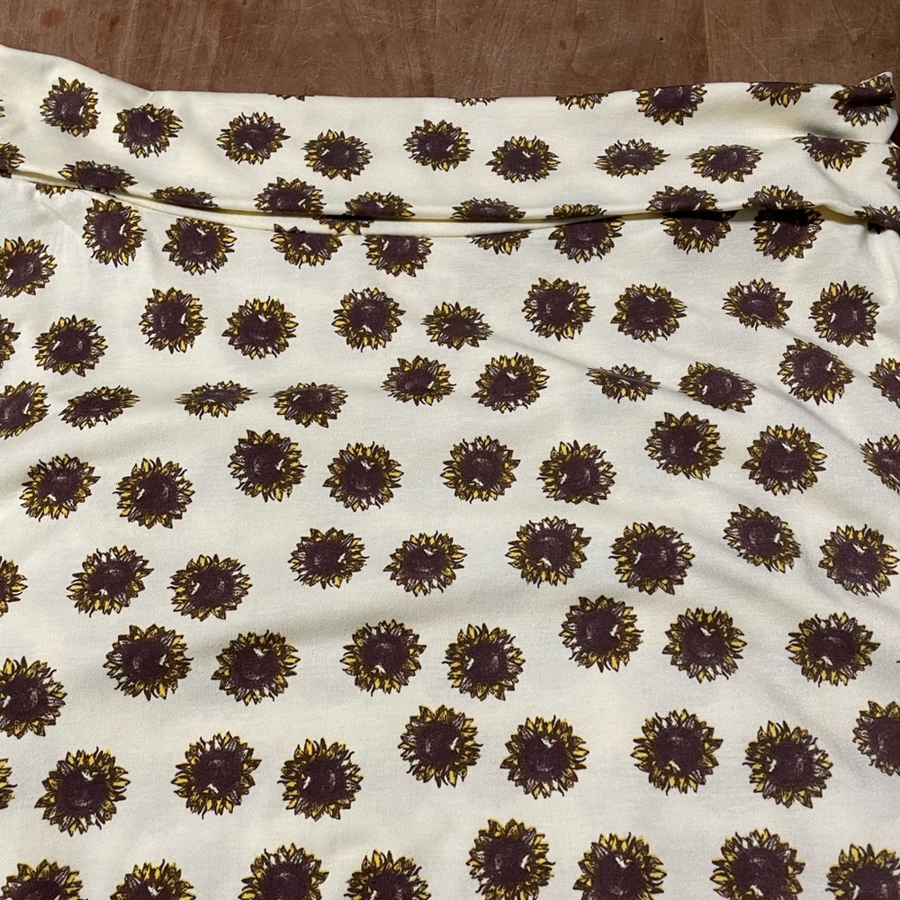 Women’s LuLaRoe Maxi Skirt .. size XL .. Sunflower pattern